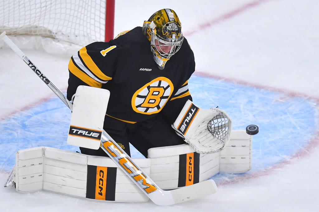 Fraser Minten has a goal and two assists as Bruins roll past winless Flyers 5-1